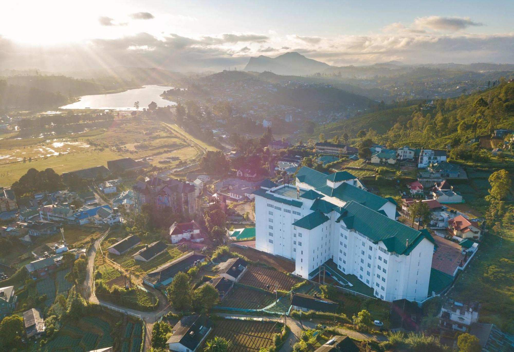 Araliya Red - Budget Friendly Hotel- Where You Find Stunning 360 Panoramic View Of Нувара-Элия Экстерьер фото