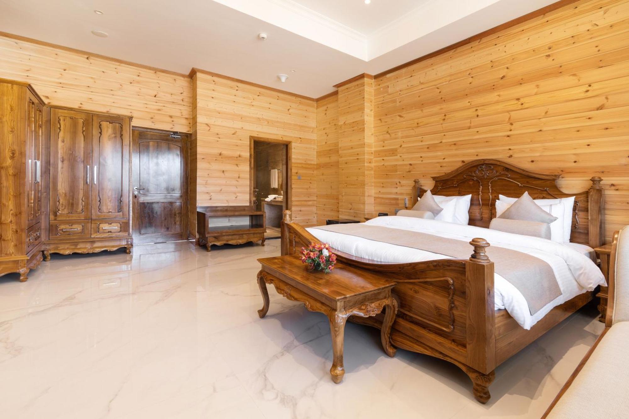Araliya Red - Budget Friendly Hotel- Where You Find Stunning 360 Panoramic View Of Нувара-Элия Экстерьер фото