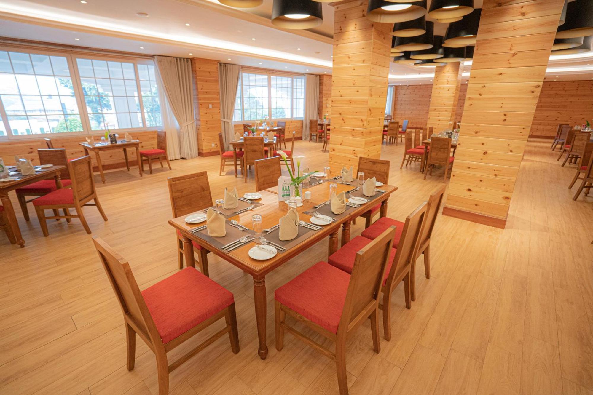 Araliya Red - Budget Friendly Hotel- Where You Find Stunning 360 Panoramic View Of Нувара-Элия Экстерьер фото