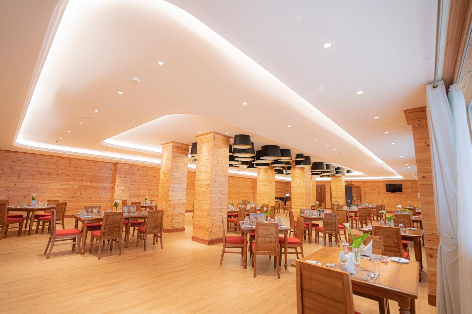 Araliya Red - Budget Friendly Hotel- Where You Find Stunning 360 Panoramic View Of Нувара-Элия Экстерьер фото