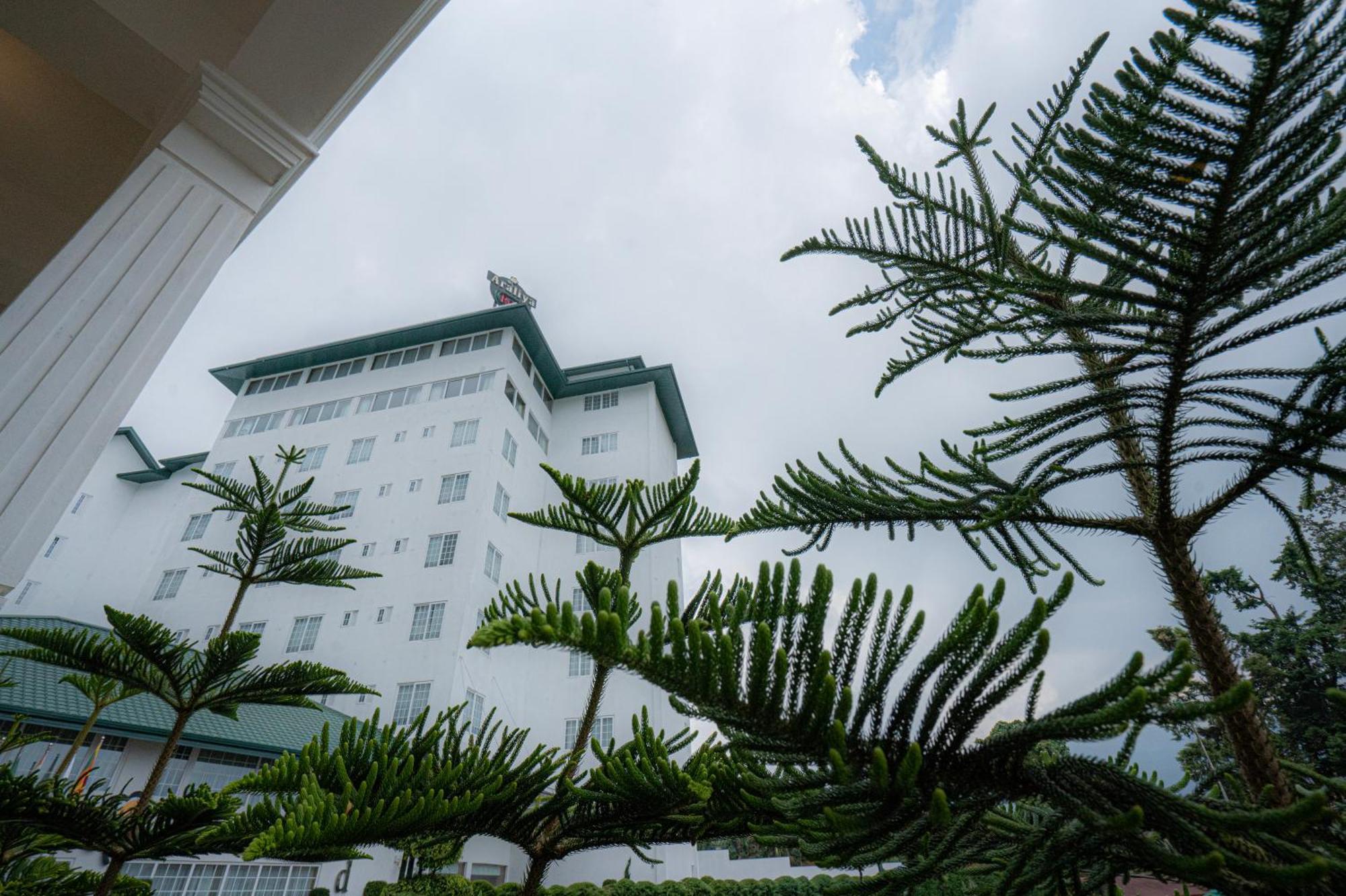 Araliya Red - Budget Friendly Hotel- Where You Find Stunning 360 Panoramic View Of Нувара-Элия Экстерьер фото