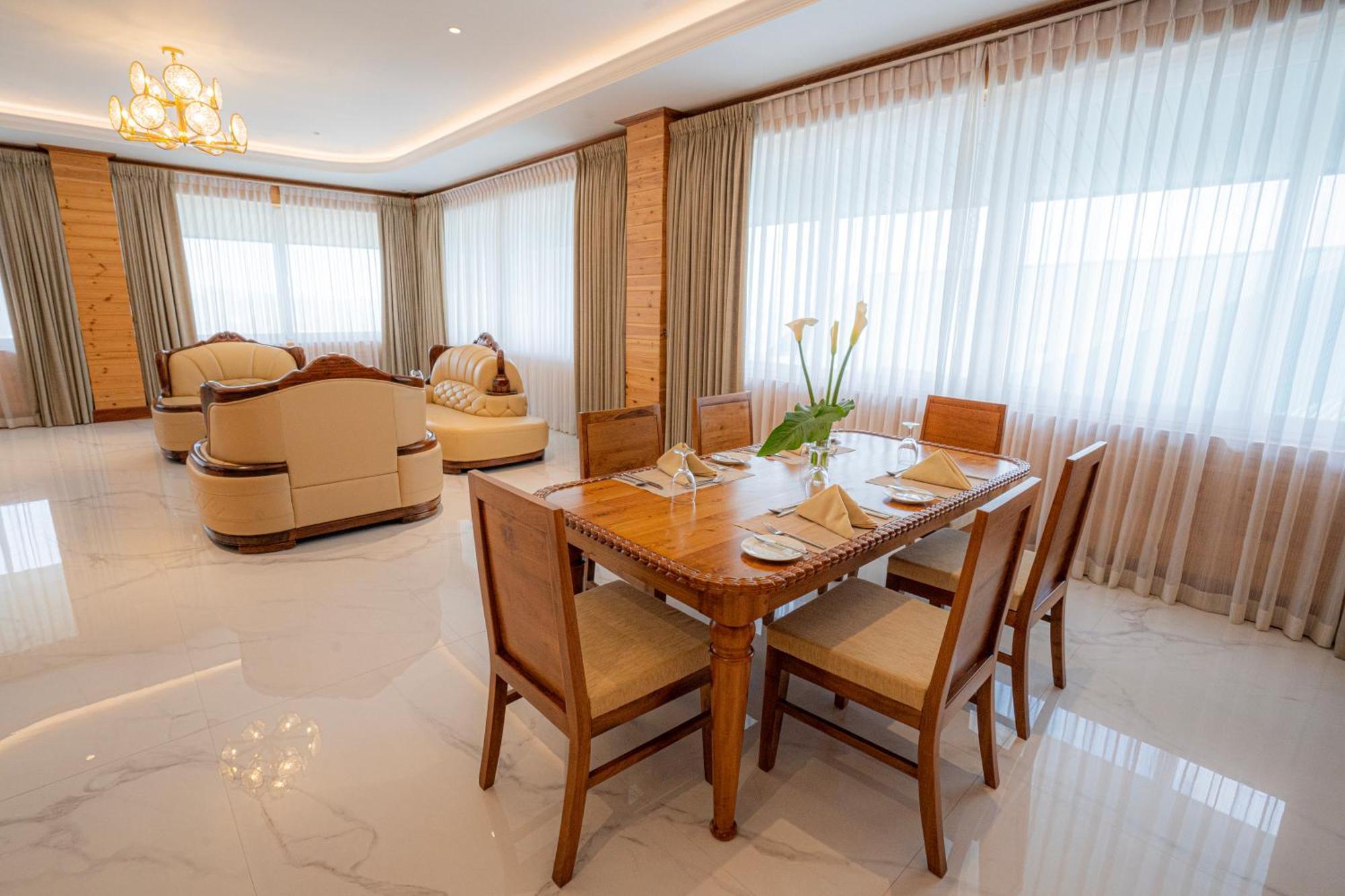 Araliya Red - Budget Friendly Hotel- Where You Find Stunning 360 Panoramic View Of Нувара-Элия Экстерьер фото