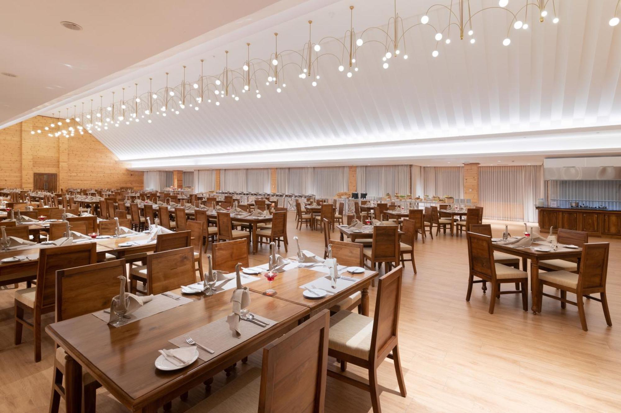 Araliya Red - Budget Friendly Hotel- Where You Find Stunning 360 Panoramic View Of Нувара-Элия Экстерьер фото